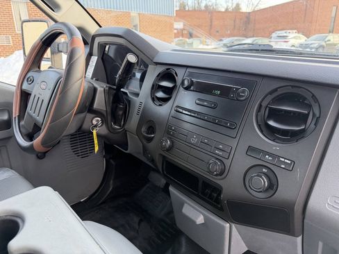 Used 2013 Ford F250 XL RWD image 26