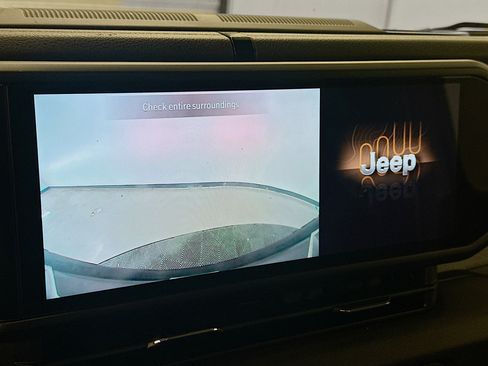 Used 2024 Jeep Wrangler Unlimited w/ LED Headlamp & Fog Lamp Group AWD/4WD image 22