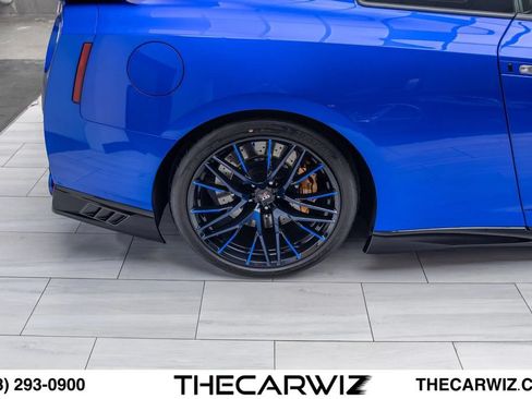 Used 2020 Nissan GT-R Premium AWD/4WD image 33
