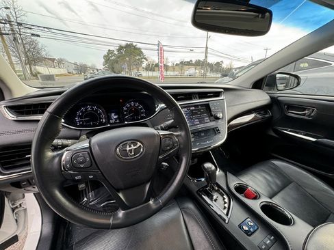 Used 2014 Toyota Avalon Limited w/ Technology Package image 13