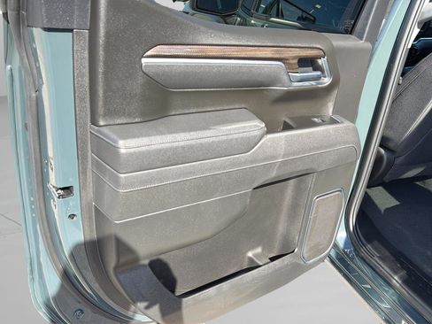 Used 2025 Chevrolet Silverado 1500 LT image 15