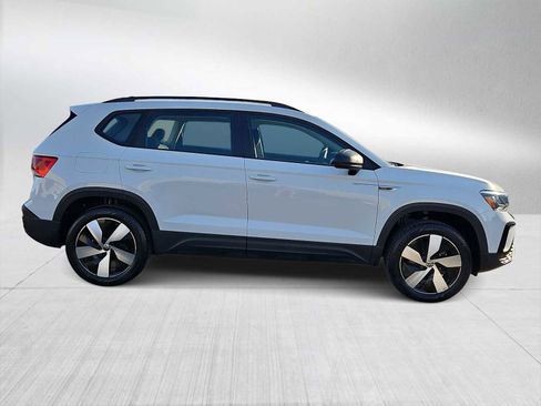 Used 2023 Volkswagen Taos S w/ Driver Assistance Package image 9