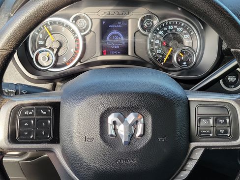 Used 2022 RAM 2500 Tradesman w/ Chrome Appearance Group AWD/4WD image 15