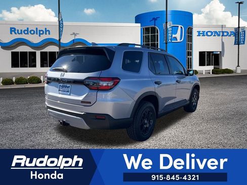 New 2025 Honda Pilot TrailSport image 5