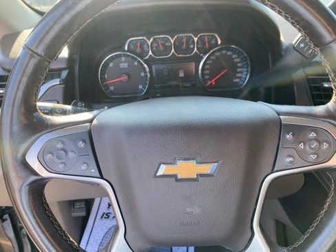 Used 2019 Chevrolet Suburban LT AWD/4WD image 12