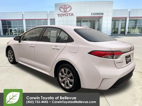 Used 2024 Toyota Corolla LE image 3