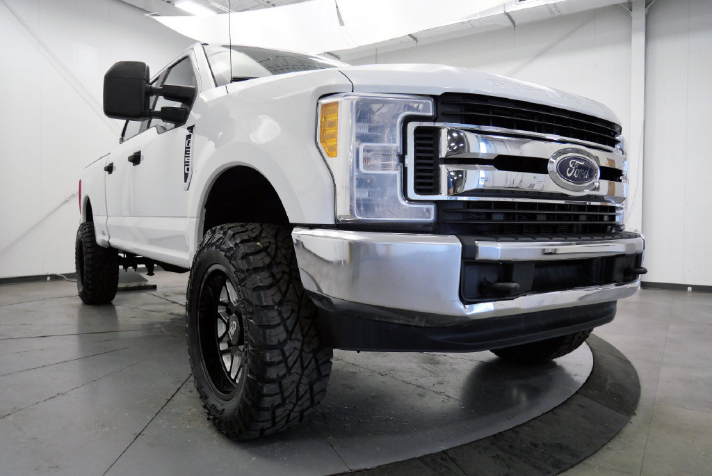 Used 2017 Ford F350 XL AWD/4WD image 41