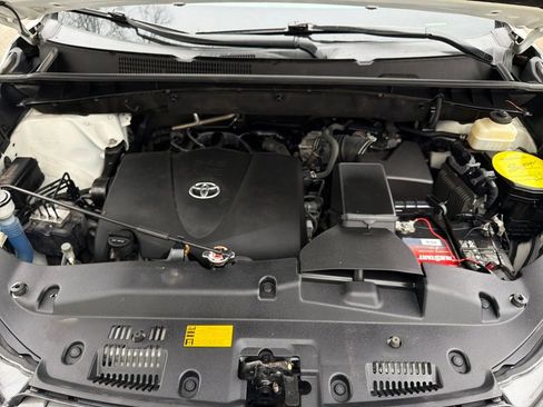 Used 2018 Toyota Highlander Limited image 29