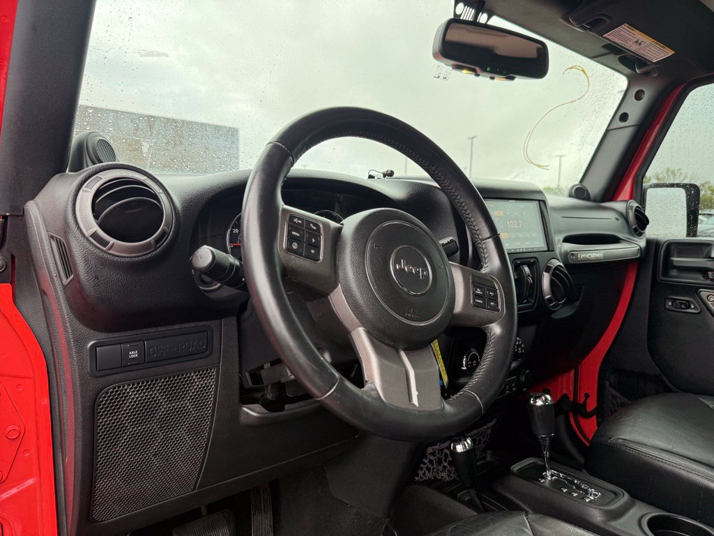 Used 2013 Jeep Wrangler Unlimited Sahara AWD/4WD image 11