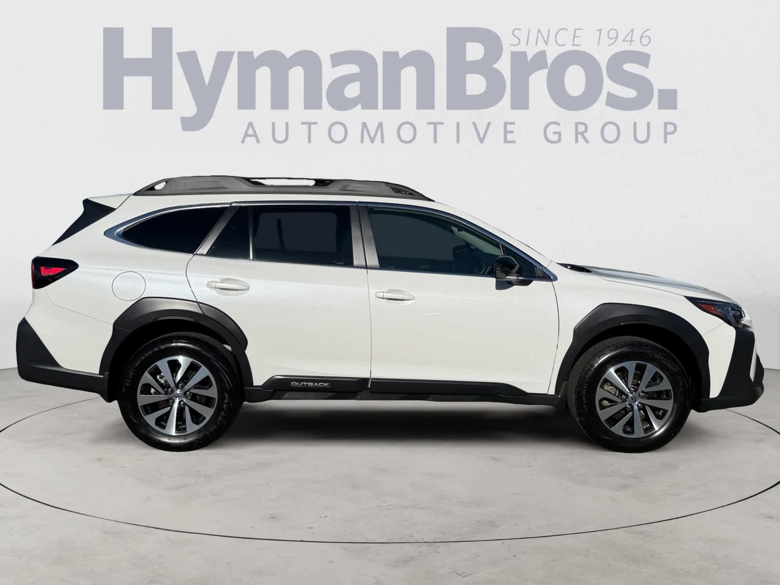 Certified 2025 Subaru Outback Premium AWD/4WD image 2