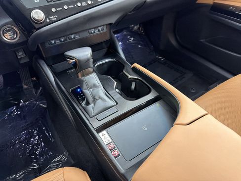 Certified 2024 Lexus ES 350 w/ Premium Package FWD image 19
