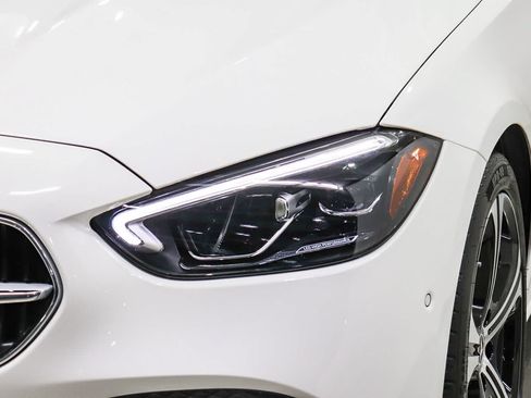 Used 2025 Mercedes-Benz C 300 Sedan image 7