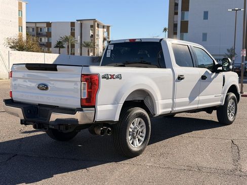Used 2019 Ford F250 XLT AWD/4WD image 3