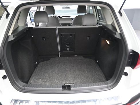 Used 2022 Volkswagen Taos SE image 16