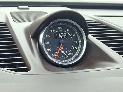 Used 2016 Porsche 911 Turbo image 26