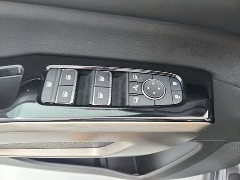 Used 2025 Nissan Pathfinder Platinum w/ Cargo Package FWD image 33