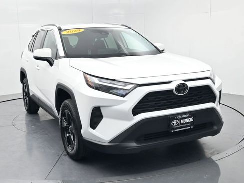 Used 2024 Toyota RAV4 XLE FWD image 2
