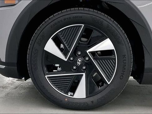New 2026 Hyundai Ioniq 5 SEL image 14