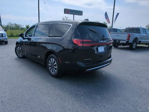 Used 2024 Chrysler Pacifica Limited FWD image 29