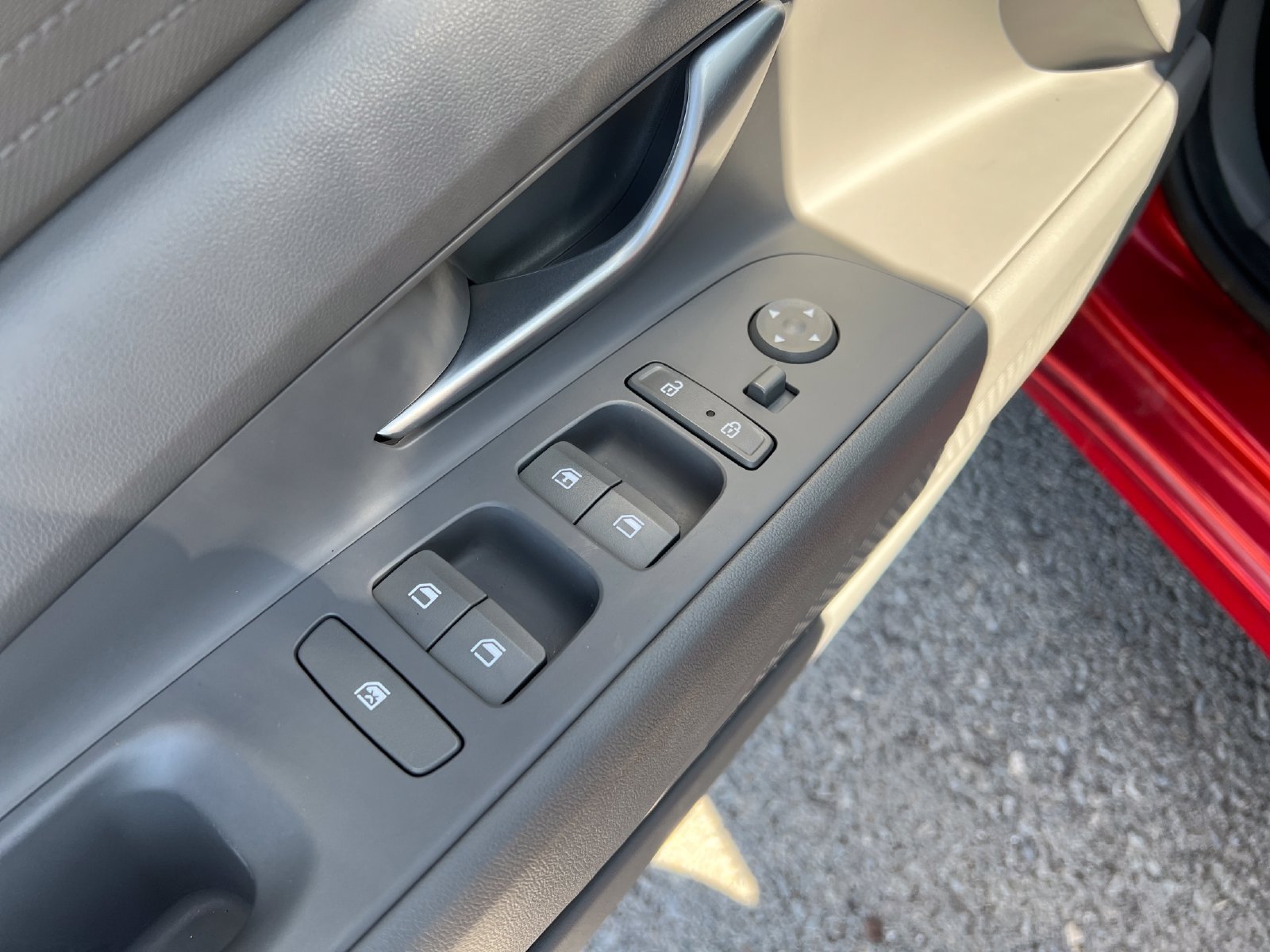 Used 2022 Hyundai Elantra SE FWD image 11