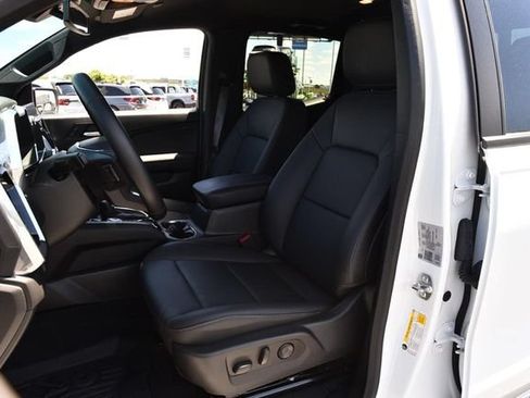 Used 2024 GMC Canyon Elevation w/ Elevation Premium Package AWD/4WD image 18
