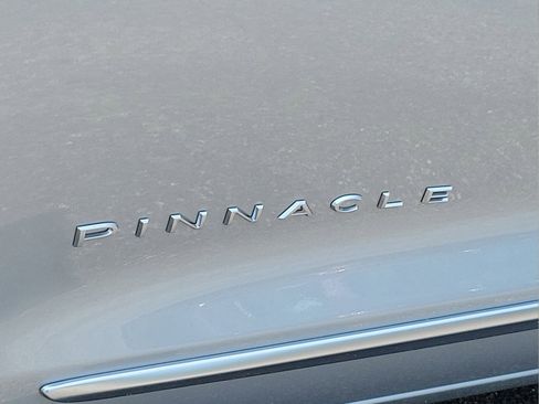 New 2023 Chrysler Pacifica Pinnacle image 21