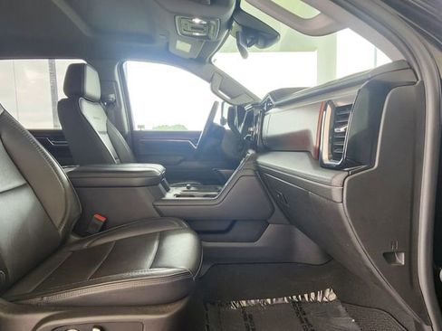 Used 2024 GMC Sierra 2500 Denali AWD/4WD image 23