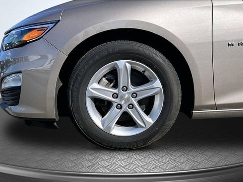 Used 2024 Chevrolet Malibu LT FWD image 32