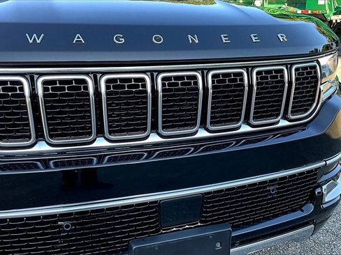 Used 2024 Jeep Wagoneer Series III image 27