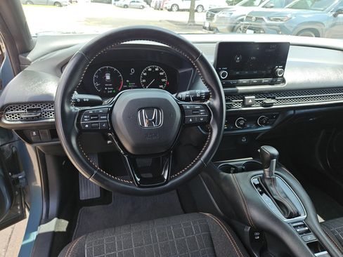 Certified 2025 Honda HR-V Sport image 17