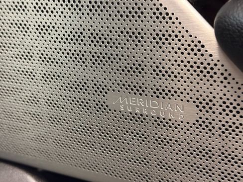 Used 2020 Land Rover Range Rover Velar R-Dynamic S image 5