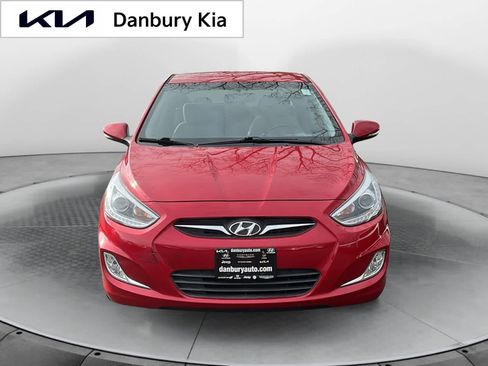 Used 2014 Hyundai Accent SE image 2