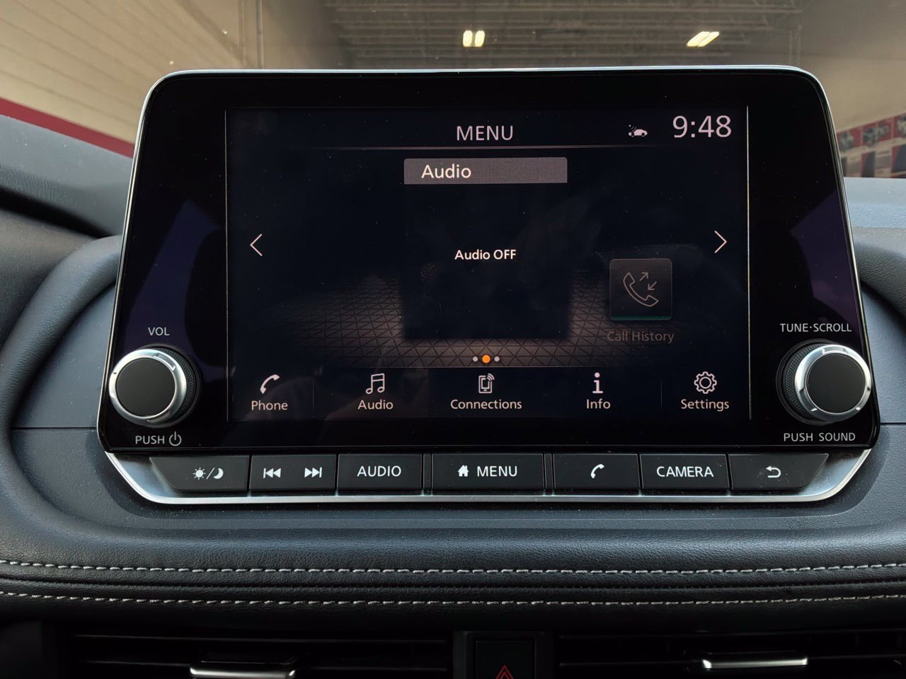 Used 2025 Nissan Rogue SV FWD image 32