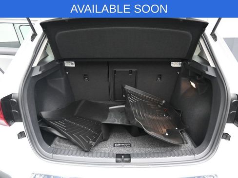 Used 2022 Volkswagen Taos SE AWD/4WD image 31