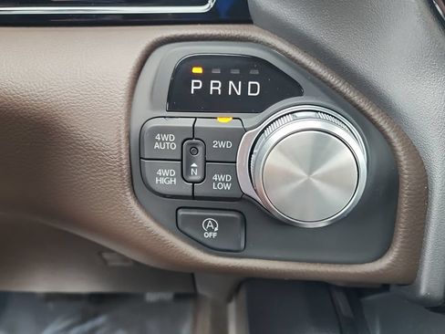 New 2026 RAM 1500 Laramie AWD/4WD image 14