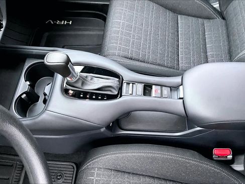 Used 2025 Honda HR-V LX image 17
