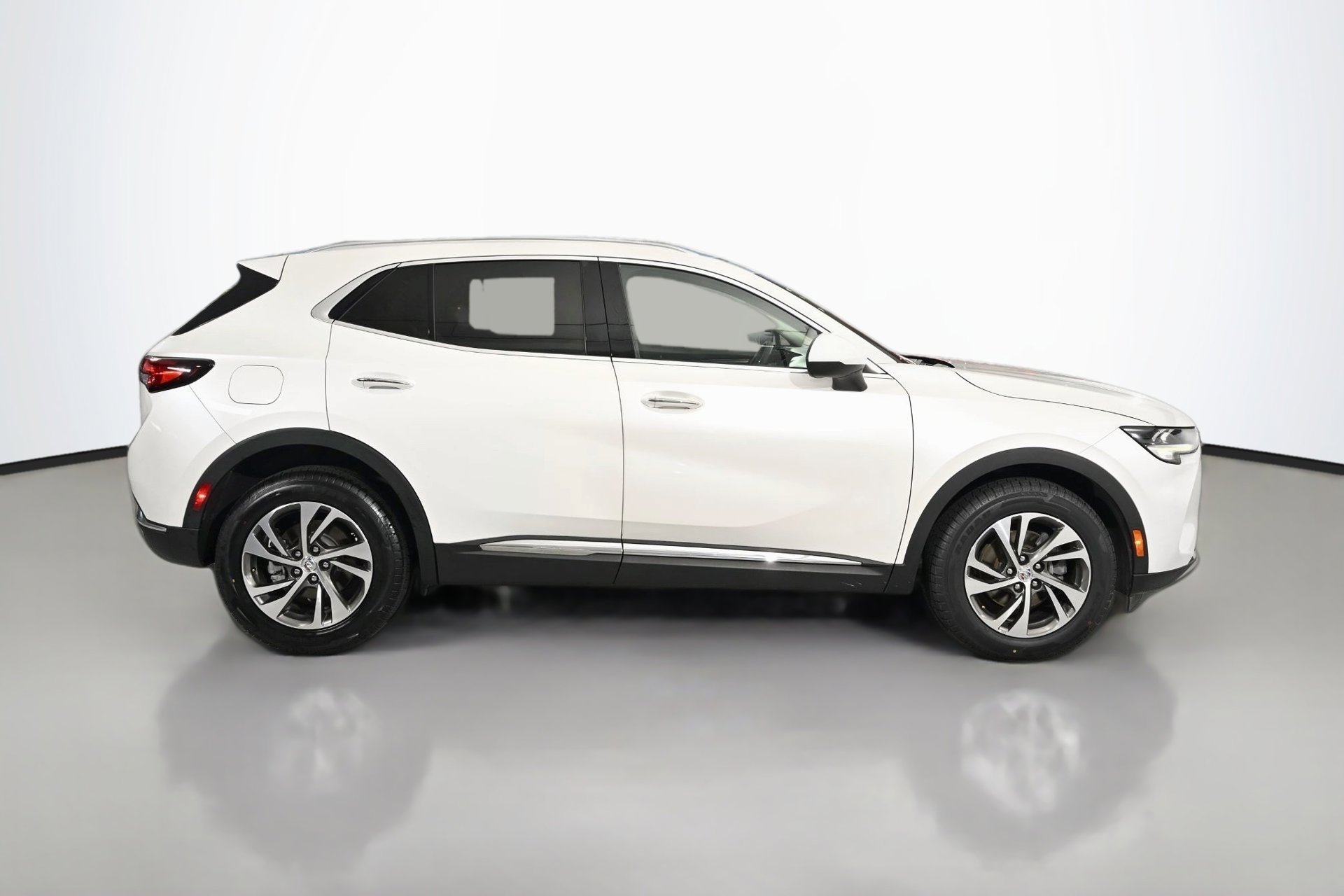 Used 2023 Buick Envision Essence AWD/4WD image 3