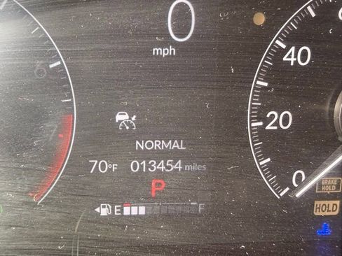 Used 2025 Honda HR-V LX image 18