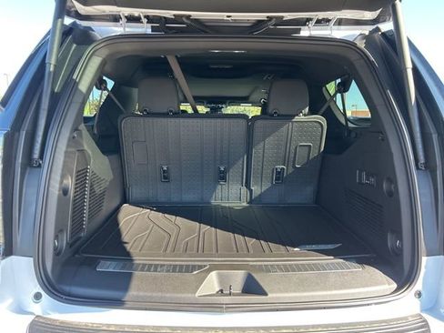 New 2026 Chevrolet Suburban Premier w/ Sun And Tow Package image 31