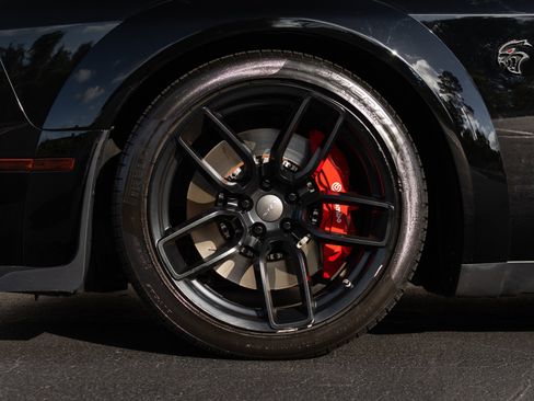 Used 2019 Dodge Challenger SRT Hellcat Redeye image 18