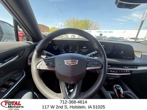 Used 2025 Cadillac XT4 Premium Luxury AWD/4WD image 21