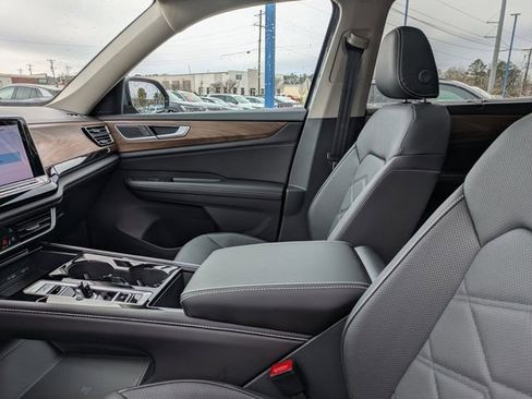 New 2026 Volkswagen Atlas SE FWD image 23