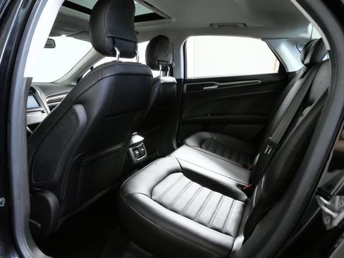 Used 2014 Ford Fusion SE w/ Equipment Group 202A FWD image 14