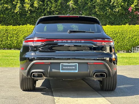 New 2026 Porsche Macan image 7