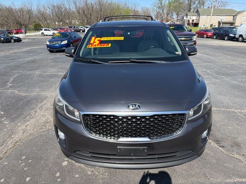 Used 2015 Kia Sedona SX image 3