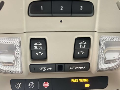 Used 2017 GMC Acadia Denali w/ Technology Package AWD/4WD image 28