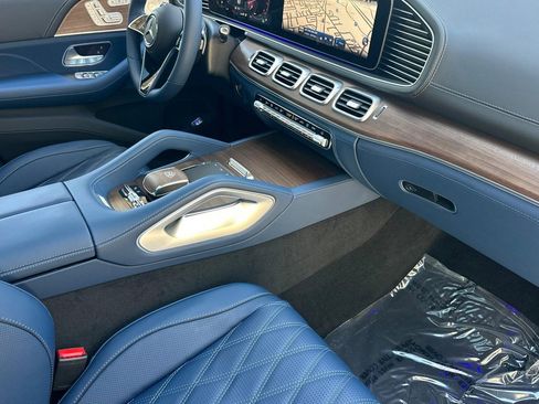 New 2026 Mercedes-Benz Maybach GLS 600 4MATIC image 27