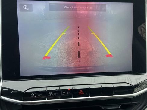 Used 2022 Jeep Compass Limited image 17