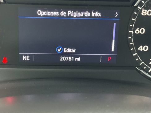 Used 2023 Cadillac XT4 Premium Luxury FWD image 23
