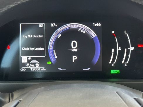 Used 2025 Lexus UX 300h FWD w/ Accessory Package (Z2) image 34